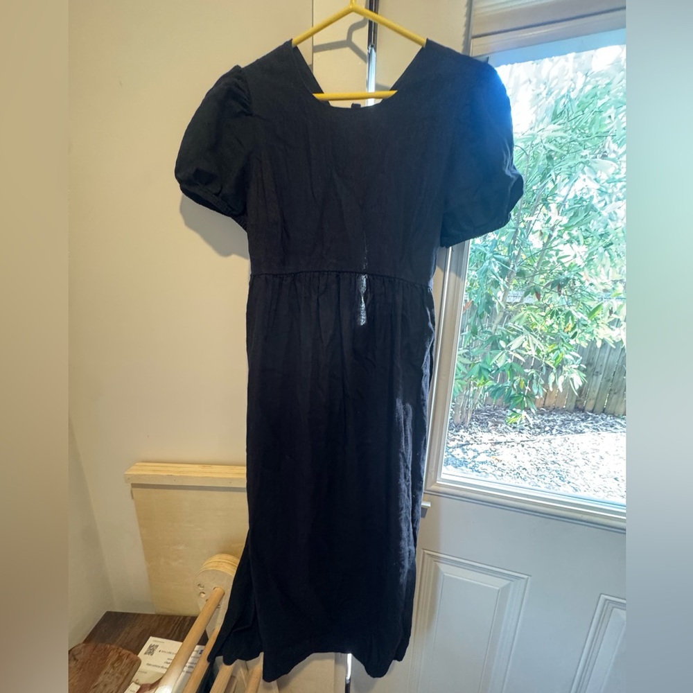 Classic Black Puff-Sleeve Midi Dress